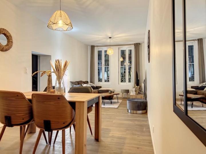 La Boheme Apartment Троа Екстериор снимка